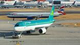 aer lingus and ba jets on tarmac