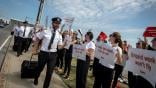 Air Canada pilots on strike