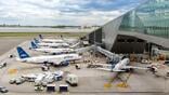 JetBlue aircraft at LaGuardia